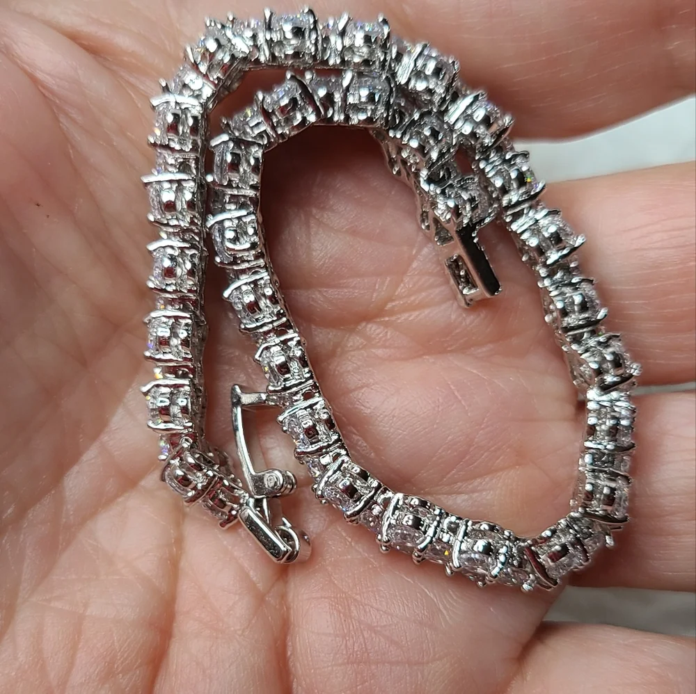 N/A stunning diamond